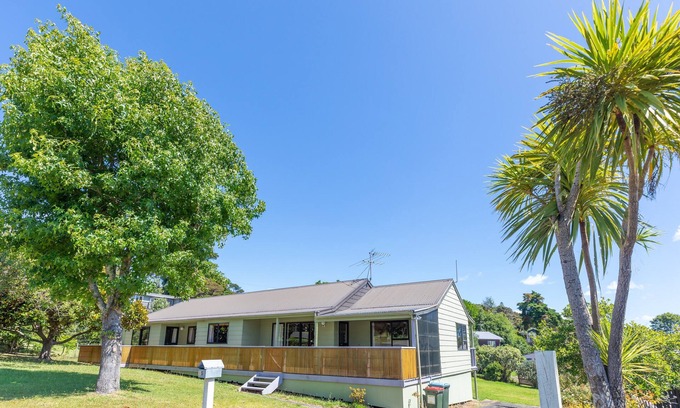 Ostend Casa | Nearby Vineyards & Beaches, Very Central and close to Local Amenities
