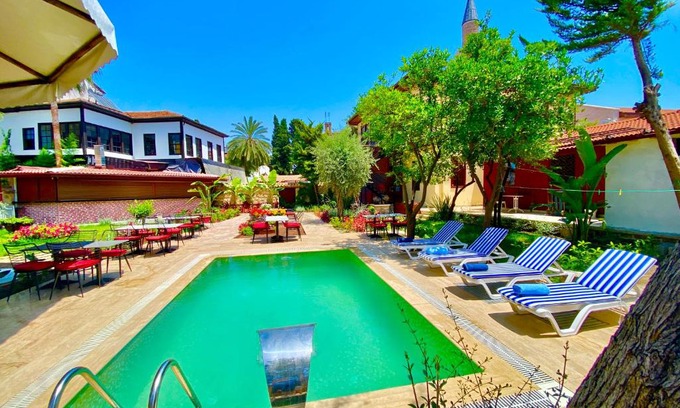 Kaleici Casa | Necip Bey Konağı