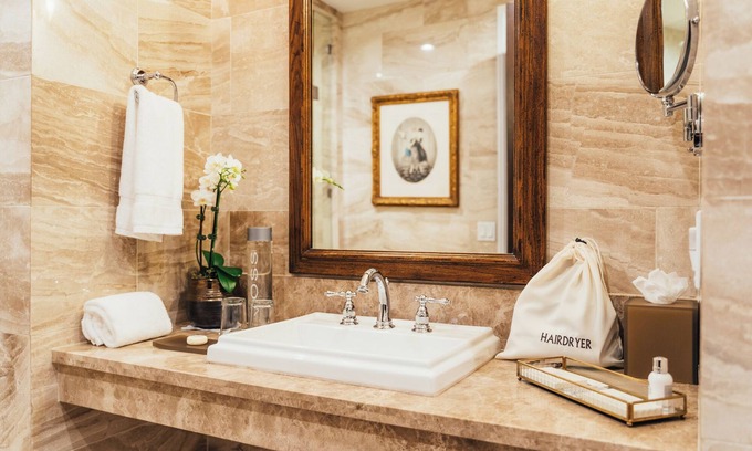 Lower Pacific Heights Casa | Neighbourgood Sutter Mansion