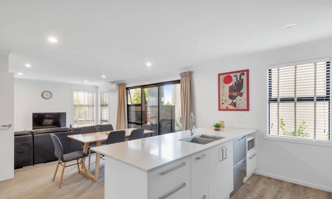 Nelson Casa | Nelson Central Town House