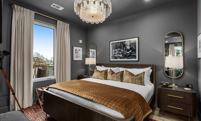 Nashville Apartamento | Neo- Luxe Nashville Speakeasy that sleeps 6!