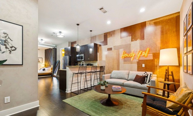 West End Condominio | Neon Daes Amazing 1 Bedroom Near Vandy and Broadway!