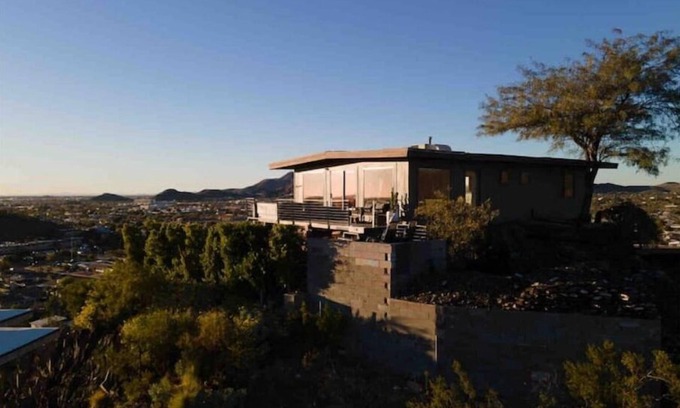 North Mountain Casa | "Nest" 360degree views of Phx -friends couples Decks Hot Tub