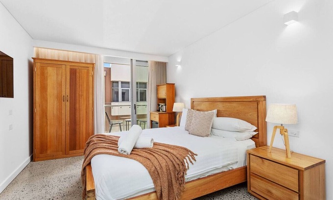 Perth Hotel | Nest on Newcastle – S4