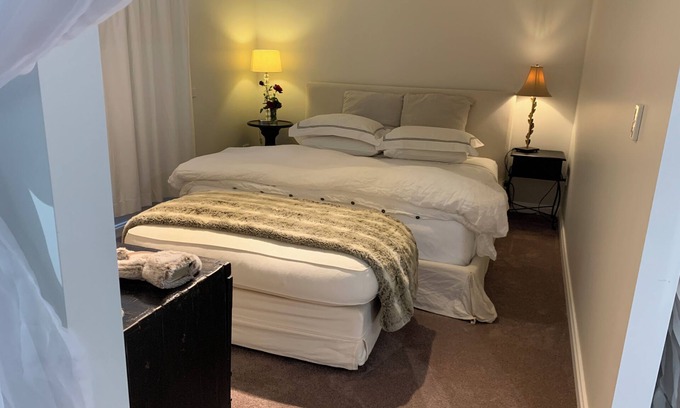 Shire of Gatton Apartamento | Nestled at the Base of Toowoomba Range …A beautiful comfortable rural cottage .