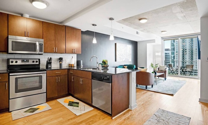 Midtown Apartamento | Nestled in the heart of Midtown, this unique place has a style all its own