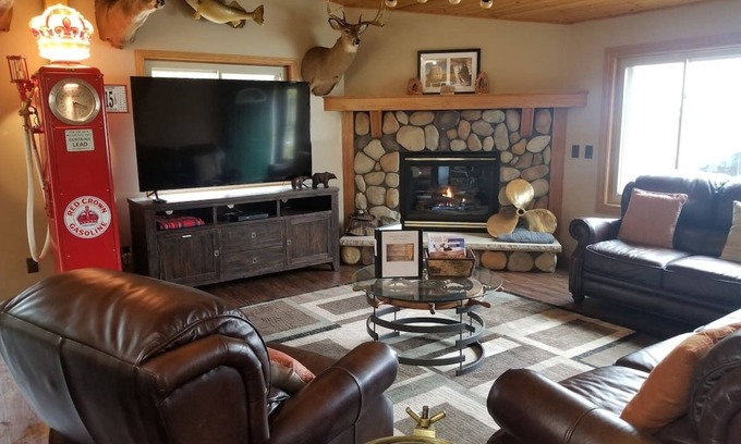 Sturgeon Bay Casa | Nestled in the woods among the sand dunes