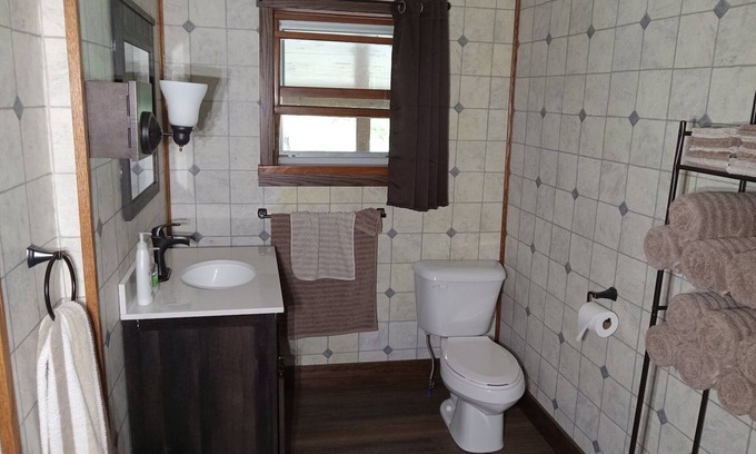 Allenwood Cabina | Nestled is the word for this country setting. Country living in its purest form.