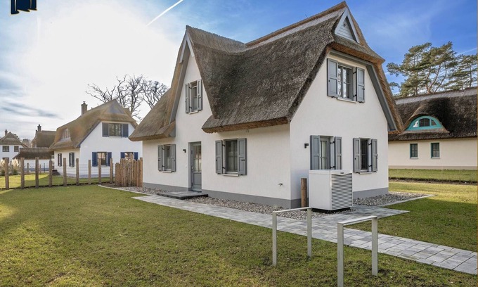 Zirchow Casa | Neu Errichtetes Ferienhaus in Ruhiger Wohngegend mit Parkplatz, Sauna und Wlan