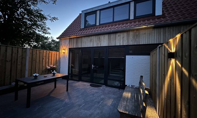 Domburg Casa | Neugebautes Ferienhaus für 4 Personen im Herzen des Badeortes Domburg!