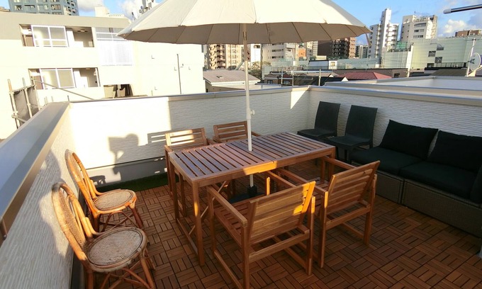 Toshima Casa | New 141 sq.m. 5LDK detached house with rooftop balcony. Six-minute walk from Kanamecho Station. From major stations, it is 2 minutes to Ikebukuro by train, 12 minutes to Shinjuku 3-chome, 18 minutes to Shibuya, and 24 minutes to Ginza 1-chome.