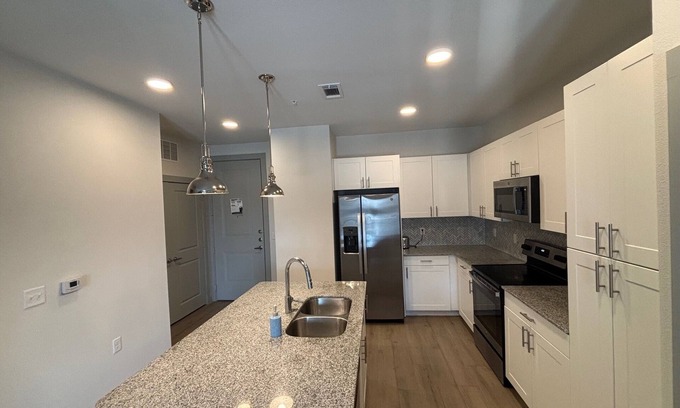 Lewisville Apartamento | NEW 1BD with WiFi w/Pool & King
