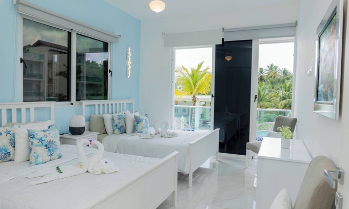 Puerto Bahia Apartamento | New 2 bedrooms apt at playa Bonita Beach Residences lake view building 4201