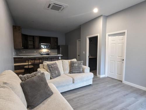 Maryville Apartamento | New 2 BR Unit in Prime Location (103)