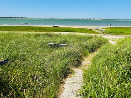 Barnstable Casa | NeW 2025 - Locust Lodge - Private Beach