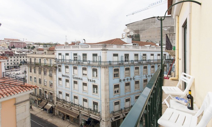 Sao Cristovao e Sao Lourenco Apartamento | ¡NUEVO! 2bedroom apt en el corazón del centro de Lisboa, 4 ° piso soleado con ascensor