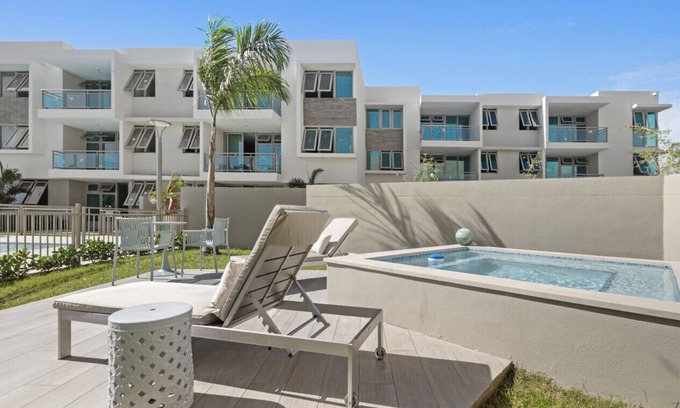 Isla Verde Apartamento | New 3 bed with private hot tub