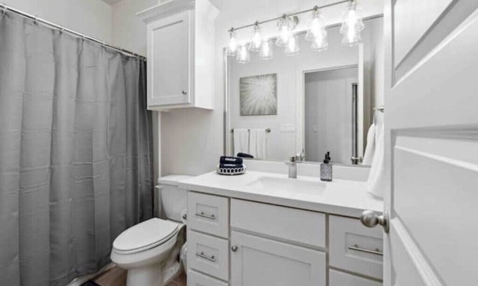 Harlingen Casa | New 3 bedroom, 2 bath, 4 Beds, 2 car garage with all new furnishings!