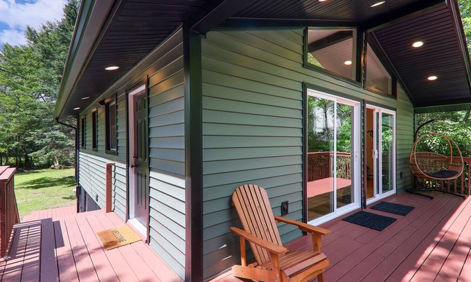 Long Pond Casa | ★New 3 Bedroom Cabin★ near Kalahari, Camelback, and all Activities🚣🚴‍♂️ 🏂🌲🐻