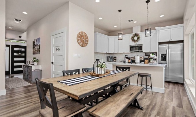 Gruene Casa | Charming 3 bd / 3 ba Riverside Townhome, Short Walk to Gruene Hall!