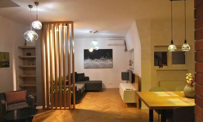 Bucharest City-Centre Apartamento | NEW 3 Room Apartment in Berindey Villa, University Square - City Center