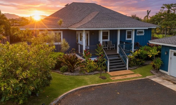 Poipu Apartamento | *NEW 3BD Luxe Beach Estate |Pool, PickleB, Gym| AC
