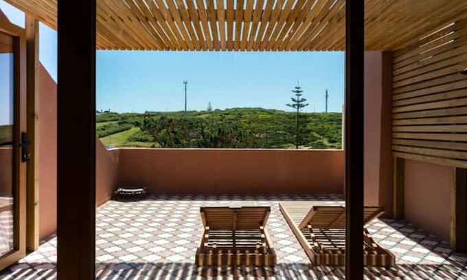 Colares Casa | New 4-bedroom apartment with sea view 400m from the beach