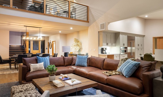 Truckee Casa | New 4BD Luxury Cabin in Truckee