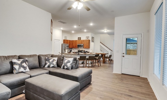 Richwood Casa | New 5BR Luxury · Sleeps 10 · Lake Jackson