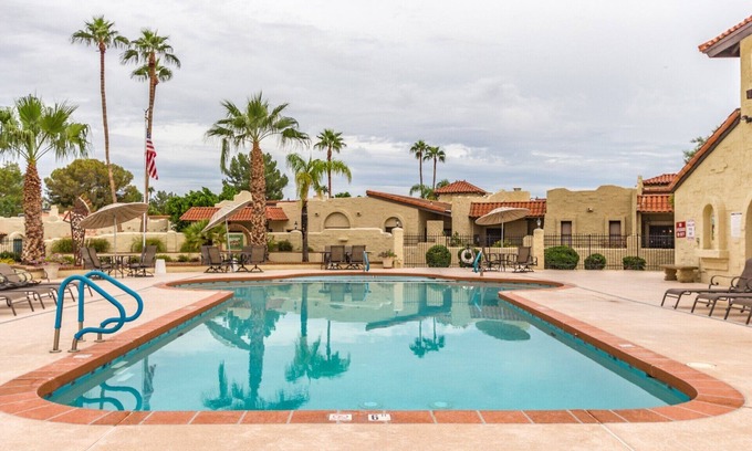 Alta Mesa Community Association Casa | ¡Nuevo! Alta Mesa tranquila, relajante casa de un nivel con vista a la piscina climatizada