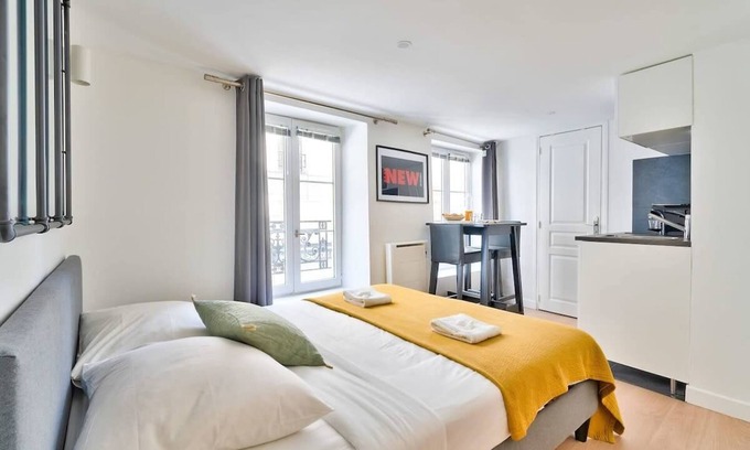Strasbourg -Saint-Denis Apartamento | New and Bright Studio in the Heart of Paris (1G)