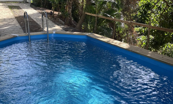 Deshaies Casa | Apartamento nuevo y lujoso con vistas al mar