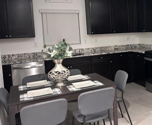 Las Vegas Casa | New, and Modern Home close to the strip