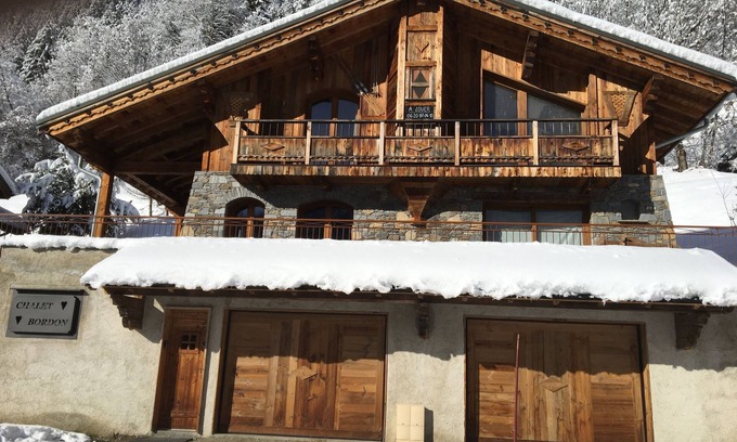 Champagny-en-Vanoise Apartamento | Apartamento nuevo 8 personas en chalet en Champagny / La Plagne