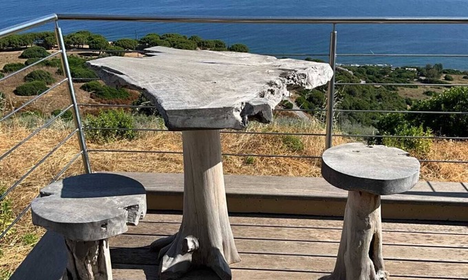 Appietto Apartamento | New apartment in a villa facing a panoramic sea view with sunsets over the sea
