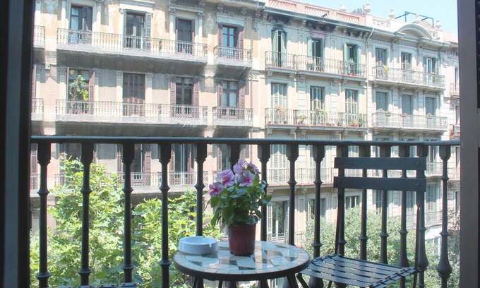 Eixample Apartamento | NEW APARTMENT IN CENTER the gold quarter: Passeig de Gracia-Eixample.2 balconies