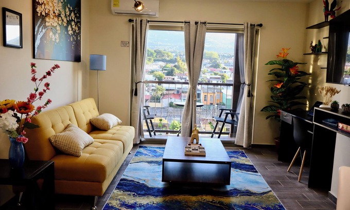 Santa Tecla Apartamento | New apartment with volcano view.