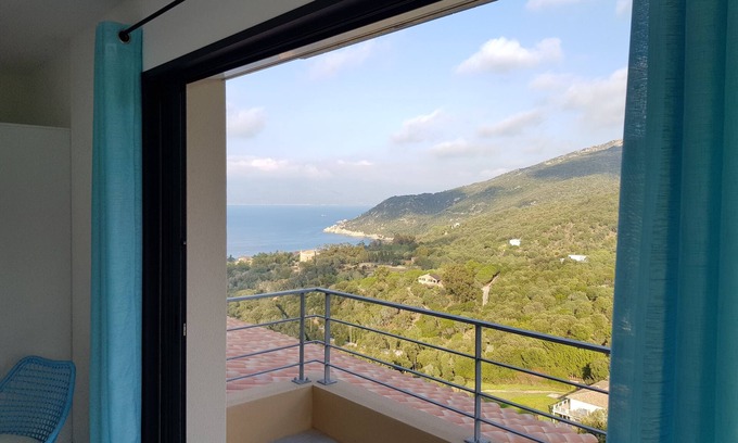 Belvedere-Campomoro Casa | Nuevo arquitecto diseñado villa con vista al mar