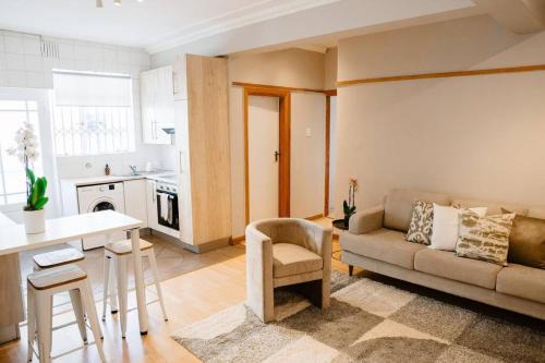 Cape Town City Centre Apartamento | New Art Deco, located off Kloof street.