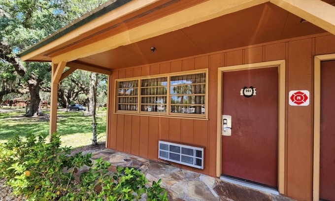 River Ranch Cabaña | NEW at River Ranch! First Floor, Corner Private Cottage with Screened Porch! 301