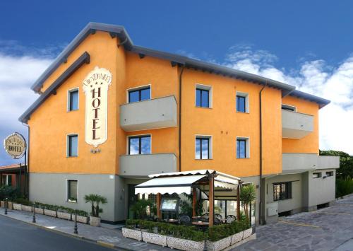 San Bartolomeo al Mare Hotel | New Automatic Villa Daniela