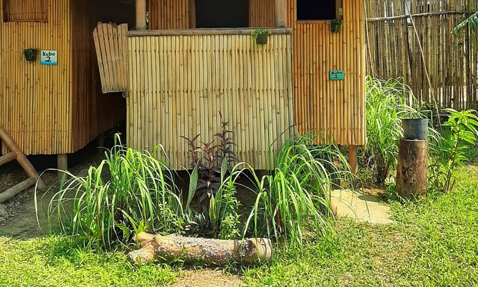 El Nido Cama Y Desayuno | Nuevos chalets de bambú. Habitaciones privadas a precios de hostal. Cerca de playa y pueblo.