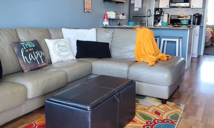 Cape May - Wildwood Condominio | ¡NUEVO! Beach Chic-Pool-triple bunks-Slps 7-sillas de playa y carrito-elev-off BW @ 19th!