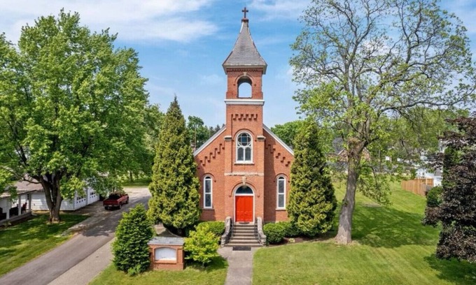 Bolivar Apartamento | New! Beautiful 1903 Church in Bolivar Sleeps 8