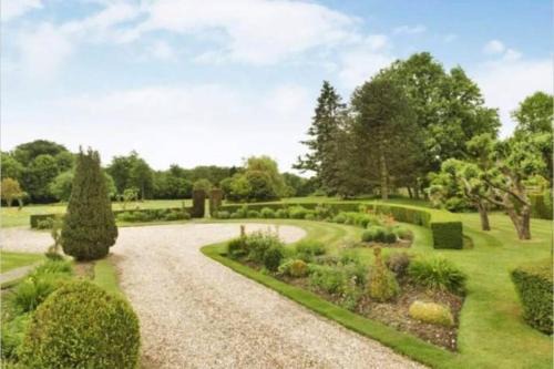 Little Chalfont Casa | NEW - Beautiful, spacious Beechwood Lodge with lovely gardens