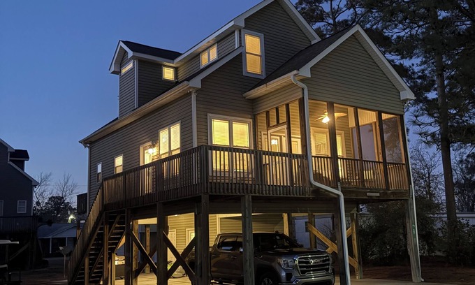 White Lake Casa | NEW! Bluewater Cottage at White Lake! Pet-Friendly: Quick walk to the Lake