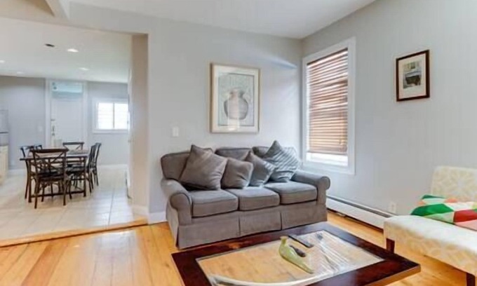 Dudley - Brunswick King Casa | NEW! Boston Full Home Near MBTA! 3 Mi To Fenway!