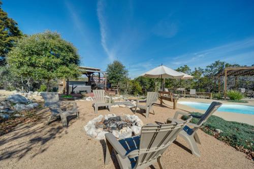New Braunfels Casa | New Braunfels Home with Pool 2 Mi to Guadalupe River