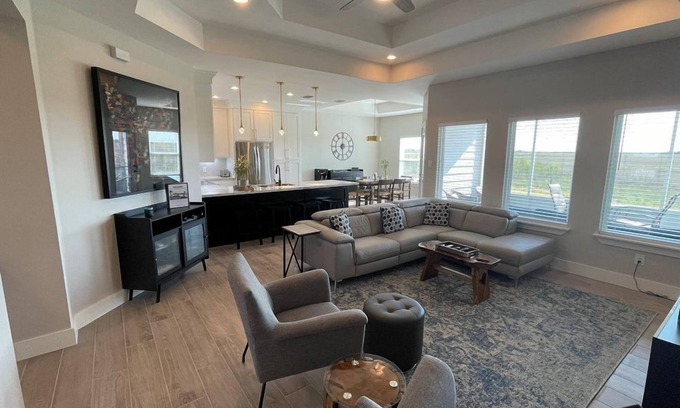 Port Isabel Casa | New build on Quiet Wildlife Preserve -37 Val