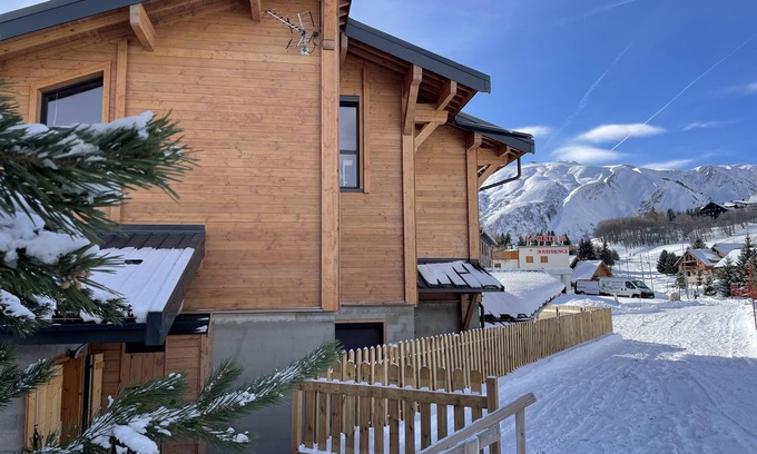 La Toussuire Chalet De Esquí | New chalet petite ourse in the center of town 105sqm